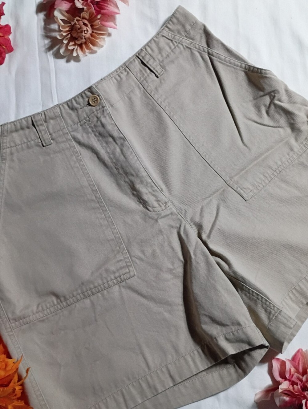 Jones New York Beige High-Rise Utility Shorts
